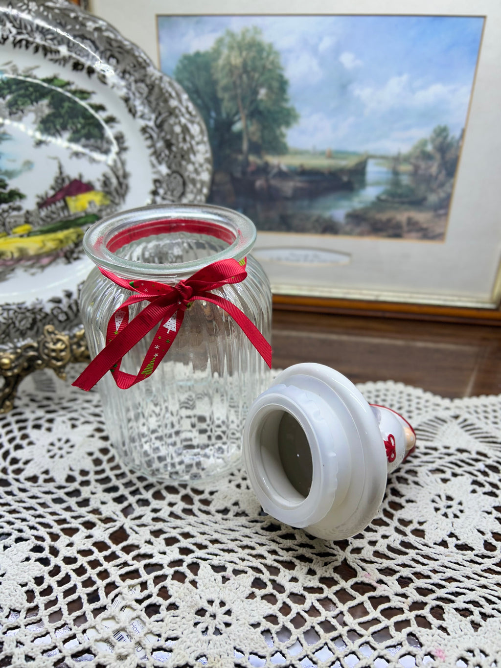 Ghome Canister lidded glass cookie treat jar with a ceramic top heart