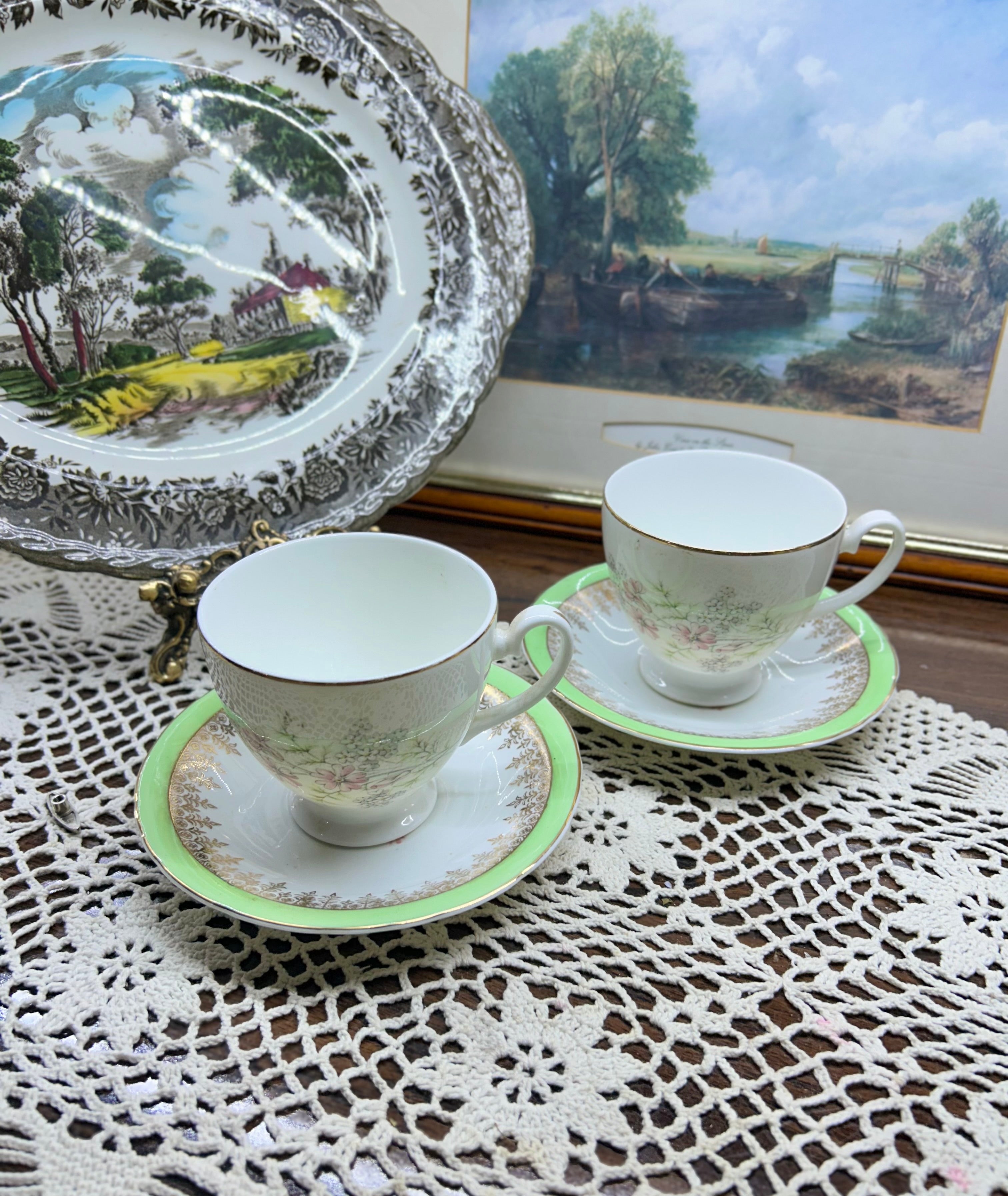 Vintage cup & saucer set in the delicate floral pattern