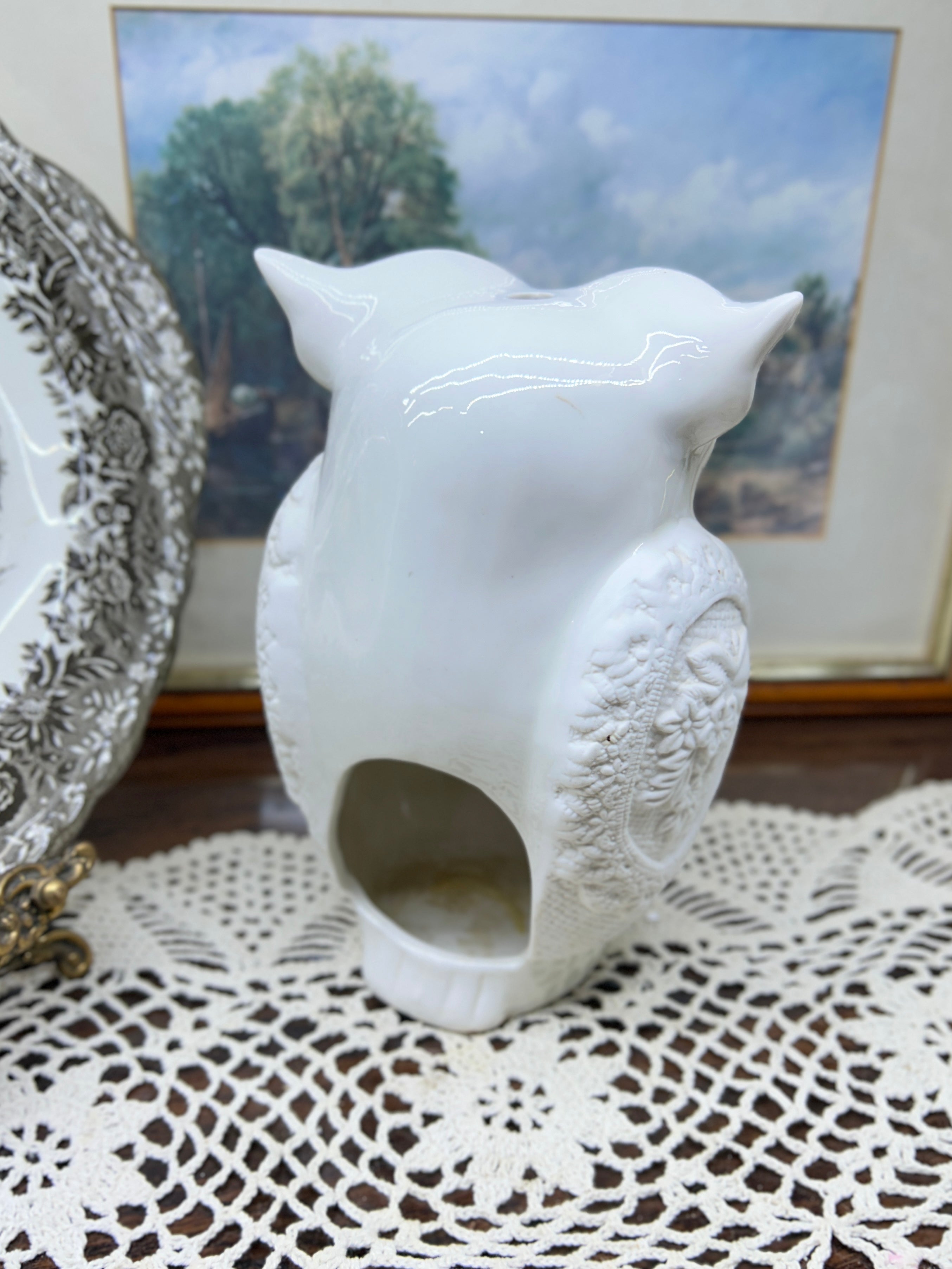 Vintage ceramic owl shaped large candle holder with intricate cut-out patterns 9”