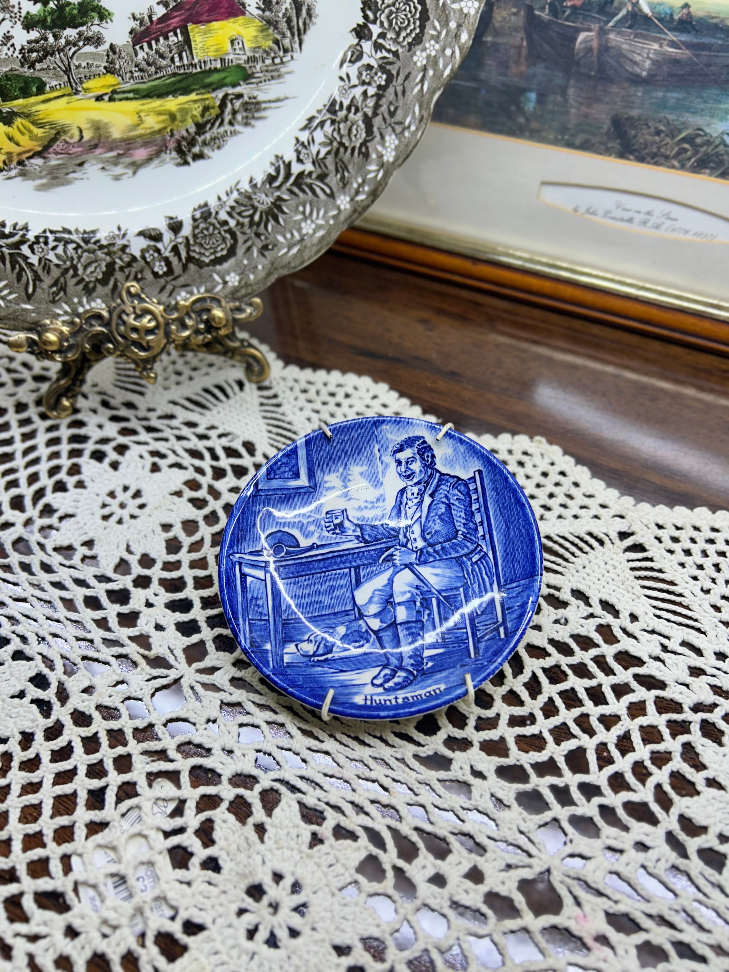 Vintage "Huntsman" miniature plate produced by Enoch Wedgwood (Tunstall) Ltd. in England.