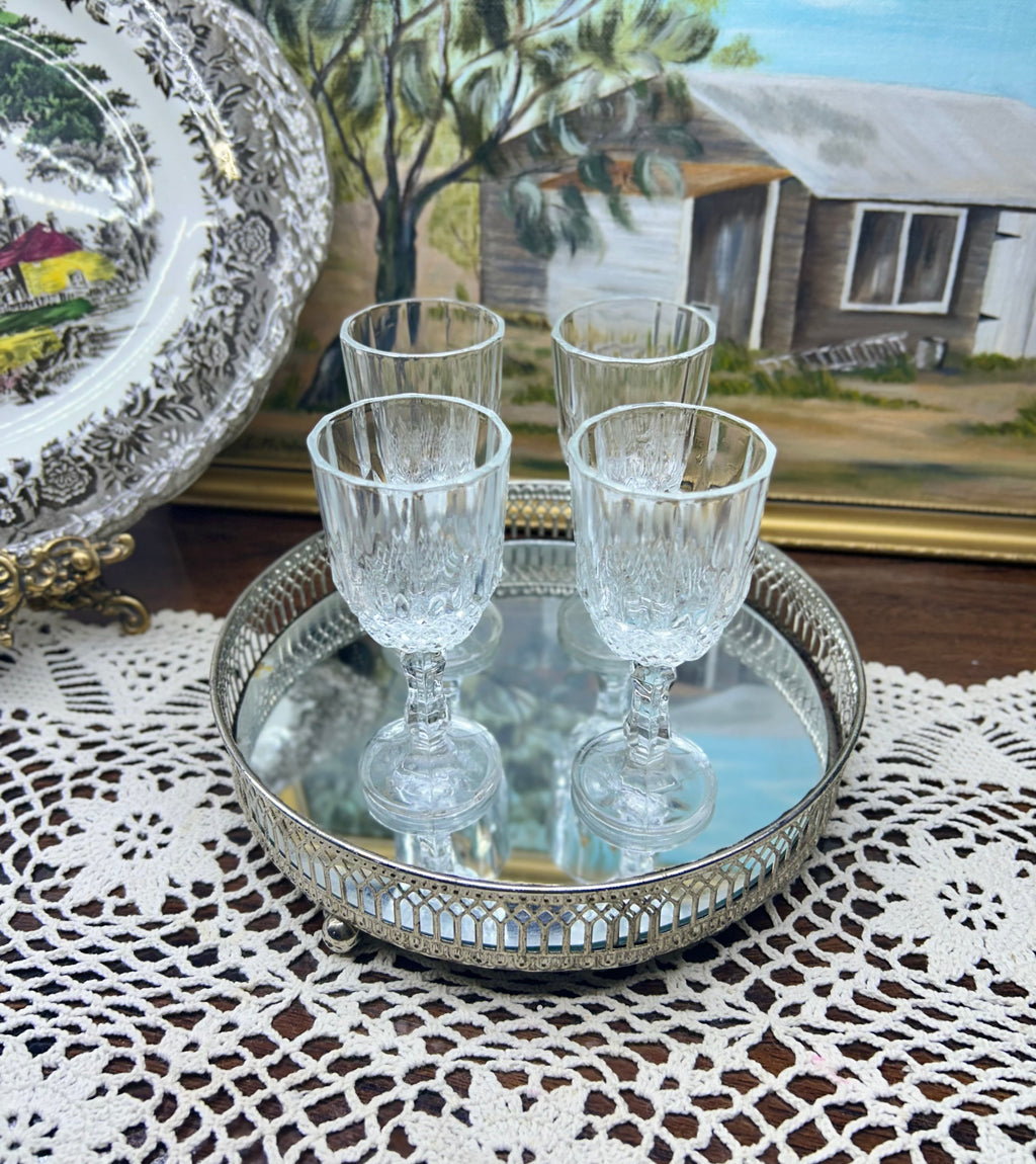 Cristal D'Arques crystal sherry glasses with a diamond-cut pattern — Set of 4