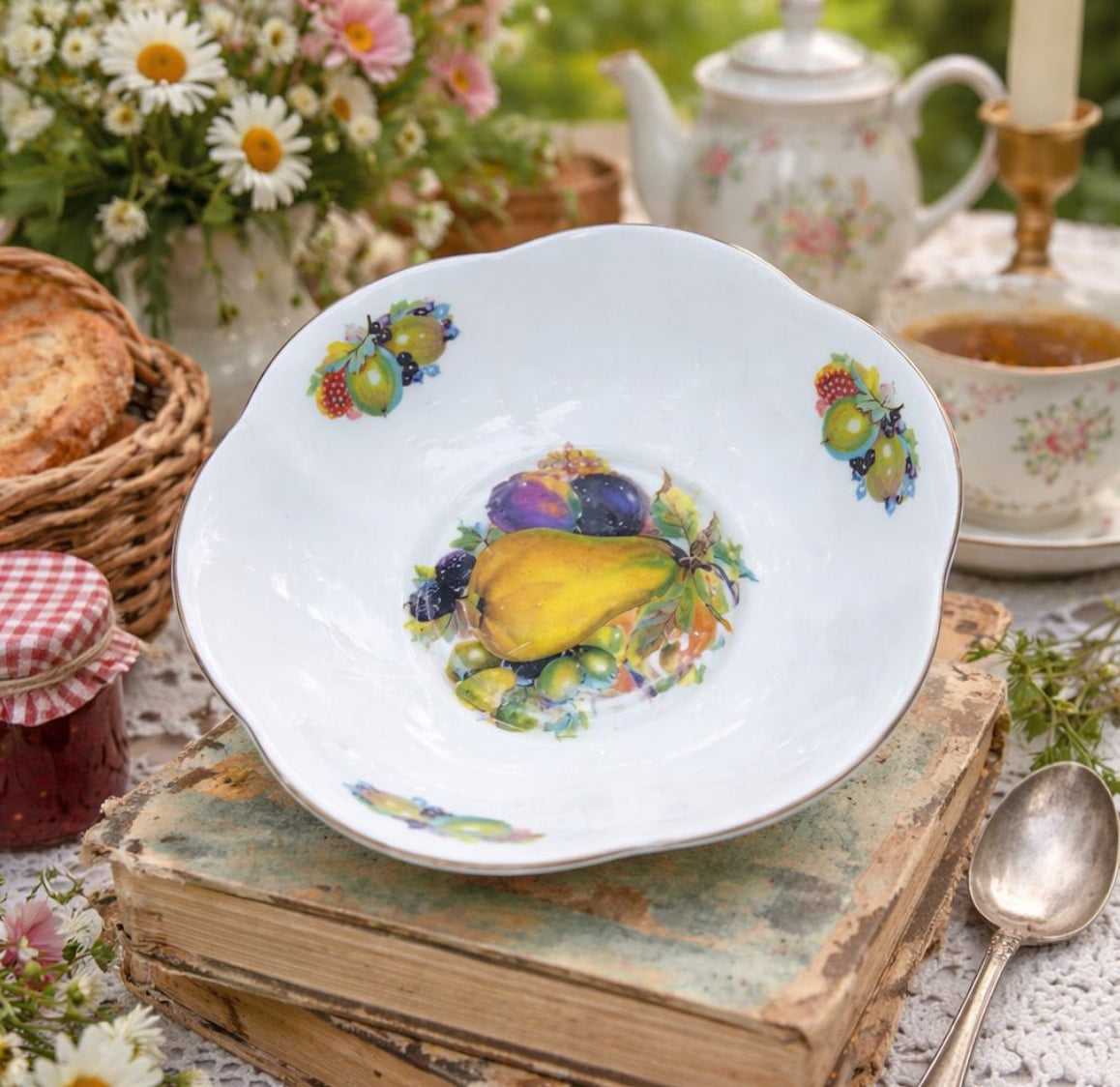 BEAU MONDE Vintage porcelain fruit bowl— England