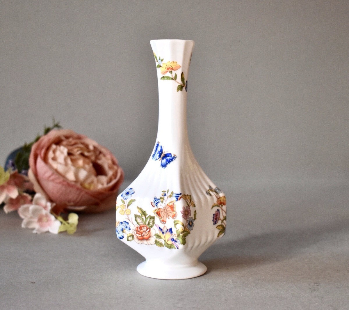 Aynsley Cottage Garden bone china square body vase 7” — England