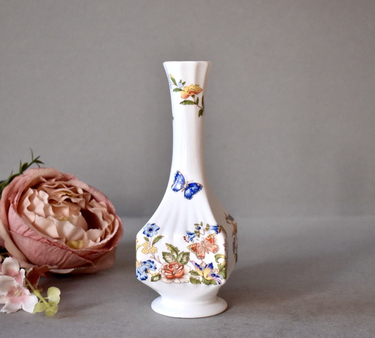Aynsley Cottage Garden bone china square body vase 7” — England